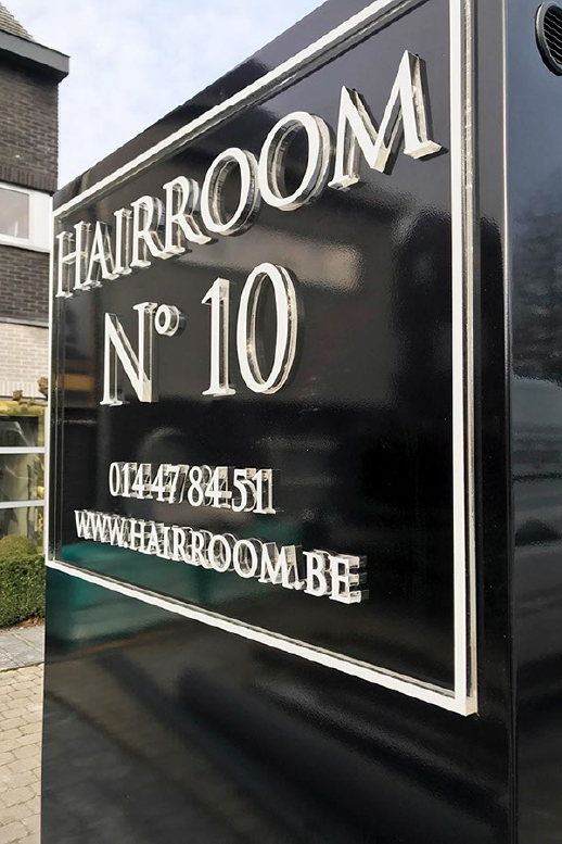 verlichtte zuil hairroom 10 uitgefreesd met doorsteek